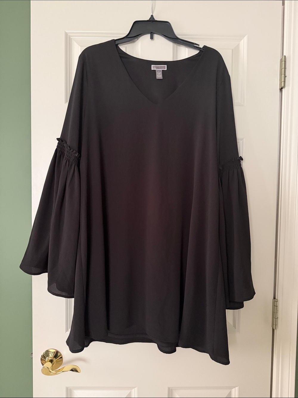 Chelsea28 V-Neck Bell Sleeve Shift Dress
